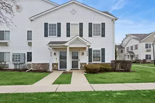 1009 Silverstone Dr, Carpentersville, IL 60110 - Photo 1