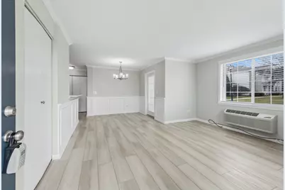 1009 Silverstone Drive #1009, Carpentersville, IL 60110 - Photo 4