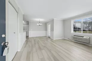 1009 Silverstone Dr, Carpentersville, IL 60110 - Photo 4