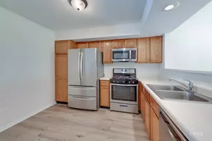 1788 Grove Ave, Schaumburg, IL 60193 - Photo 8