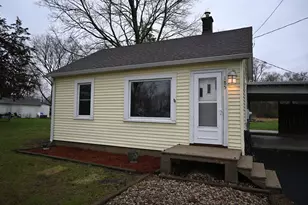 185 W Southmor Rd, Morris, IL 60450 - Photo 1