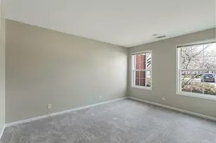 207 Norfolk Ct, Roselle, IL 60172 - Photo 16