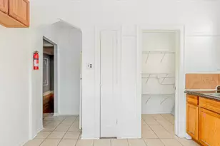 8227 S Maryland Ave, Chicago, IL 60619 - Photo 16