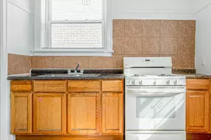 8227 S Maryland Ave, Chicago, IL 60619 - Photo 14