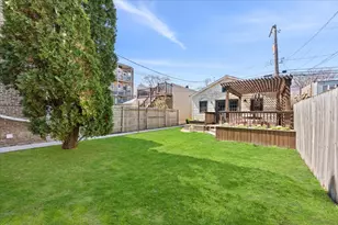 2710 N Sacramento Ave, Chicago, IL 60647 - Photo 26