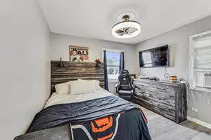 318 Marquette St, Park Forest, IL 60466 - Photo 12