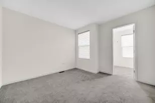 2260 Horseshoe Cir, Naperville, IL 60564 - Photo 6