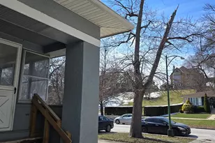 11223 S Longwood Dr, Chicago, IL 60643 - Photo 2