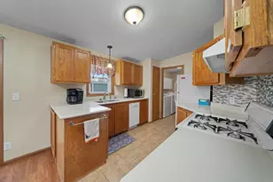 216 Meadowlark Ln, Sandwich, IL 60548 - Photo 12