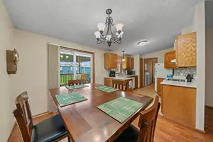 216 Meadowlark Ln, Sandwich, IL 60548 - Photo 8