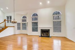 325 N Water St, Batavia, IL 60510 - Photo 4