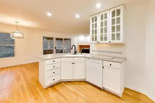 325 N Water St, Batavia, IL 60510 - Photo 8