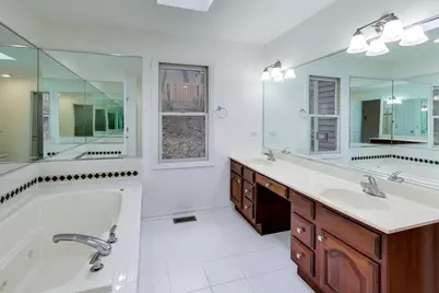 325 N Water Street #325, Batavia, IL 60510 - Photo 14