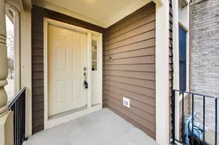 325 N Water St, Batavia, IL 60510 - Photo 2