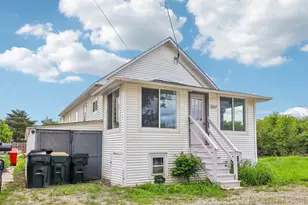 38717 N Lake St, Antioch, IL 60002 - Photo 2