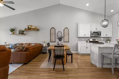 7 Prairie Trail, Monticello, IL 61856 - Photo 12