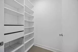 305 S Racine Ave, Chicago, IL 60607 - Photo 24