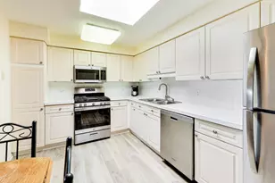 3940 W Bryn Mawr Ave, Chicago, IL 60659 - Photo 12