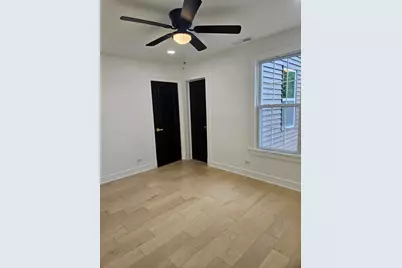 5402 N Mobile Avenue, Chicago, IL 60630 - Photo 18