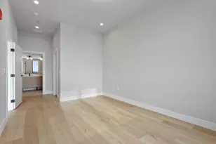 2505 W Farragut Ave, Chicago, IL 60625 - Photo 2