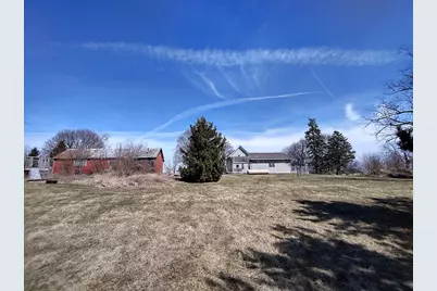 8806 Trask Bridge Road, Rockford, IL 61101 - Photo 12