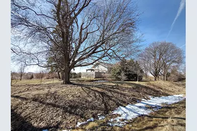 8806 Trask Bridge Road, Rockford, IL 61101 - Photo 4