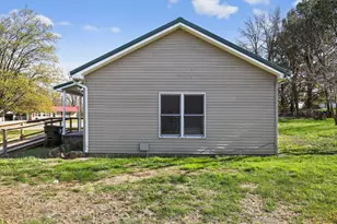 109 Illini Ct, Vienna, IL 62995 - Photo 6