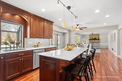 1864 Slippery Rock Road, Naperville, IL 60565 - Photo 10