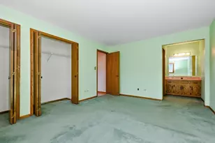 15704 Deerfield Ct, Orland Park, IL 60462 - Photo 12