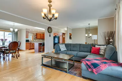 10817 S Oak Park Avenue, Worth, IL 60482 - Photo 6