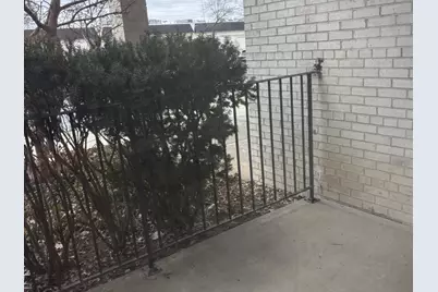 9074 W Terrace Drive #1I, Niles, IL 60714 - Photo 4