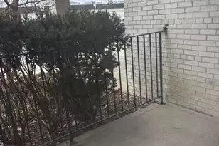 9074 W Terrace Dr, Niles, IL 60714 - Photo 4