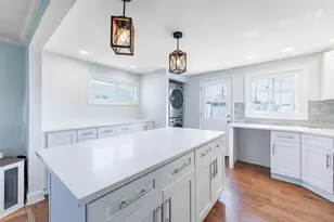 4519 W 90th Pl, Hometown, IL 60456 - Photo 6