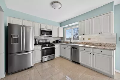 736 Cypress Lane, Carol Stream, IL 60188 - Photo 8