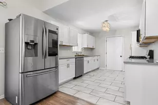 200 Bounty Dr NE, Poplar Grove, IL 61065 - Photo 10