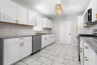 200 Bounty Drive NE, Poplar Grove, IL 61065 - Photo 8