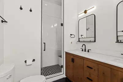 2625 W Chicago Avenue #4, Chicago, IL 60622 - Photo 12