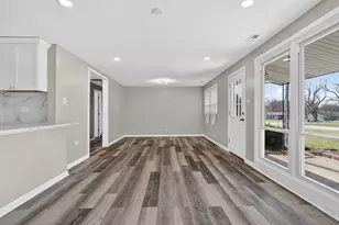 17829 Baker Ct, Country Club Hills, IL 60478 - Photo 10