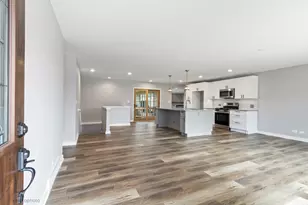 227 Kimball Ave, Wauconda, IL 60084 - Photo 6