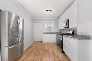 1144 N Austin Blvd, Oak Park, IL 60302 - Photo 2