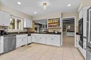 [Address not provided], Barrington, IL 60010 - Photo 12