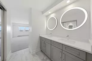 141 N La Grange Rd, La Grange, IL 60525 - Photo 18