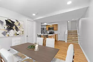 8824 Robin Dr, Des Plaines, IL 60016 - Photo 4