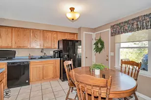 871 S Cheryl Ln, Kankakee, IL 60901 - Photo 8