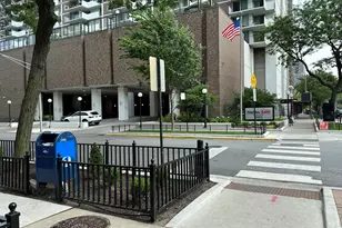 6033 N Sheridan Rd, Chicago, IL 60660 - Photo 2