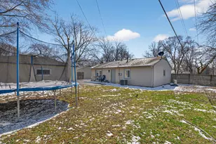 196 Hadleigh Rd, Bolingbrook, IL 60440 - Photo 16