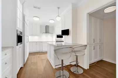 40 E Delaware Place #1701, Chicago, IL 60611 - Photo 8