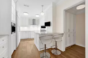 40 E Delaware Pl, Chicago, IL 60611 - Photo 8