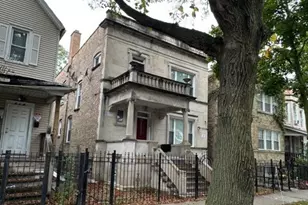 822 N Leclaire Ave, Chicago, IL 60651 - Photo 1