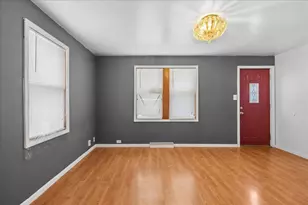 338 College Ave, Winthrop Harbor, IL 60096 - Photo 8
